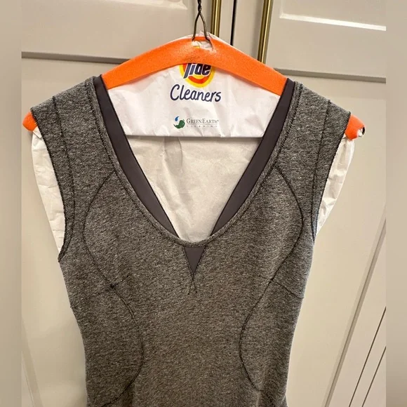 O'2nd Gray V-Neck Midi Dress - Picture 6 of 9